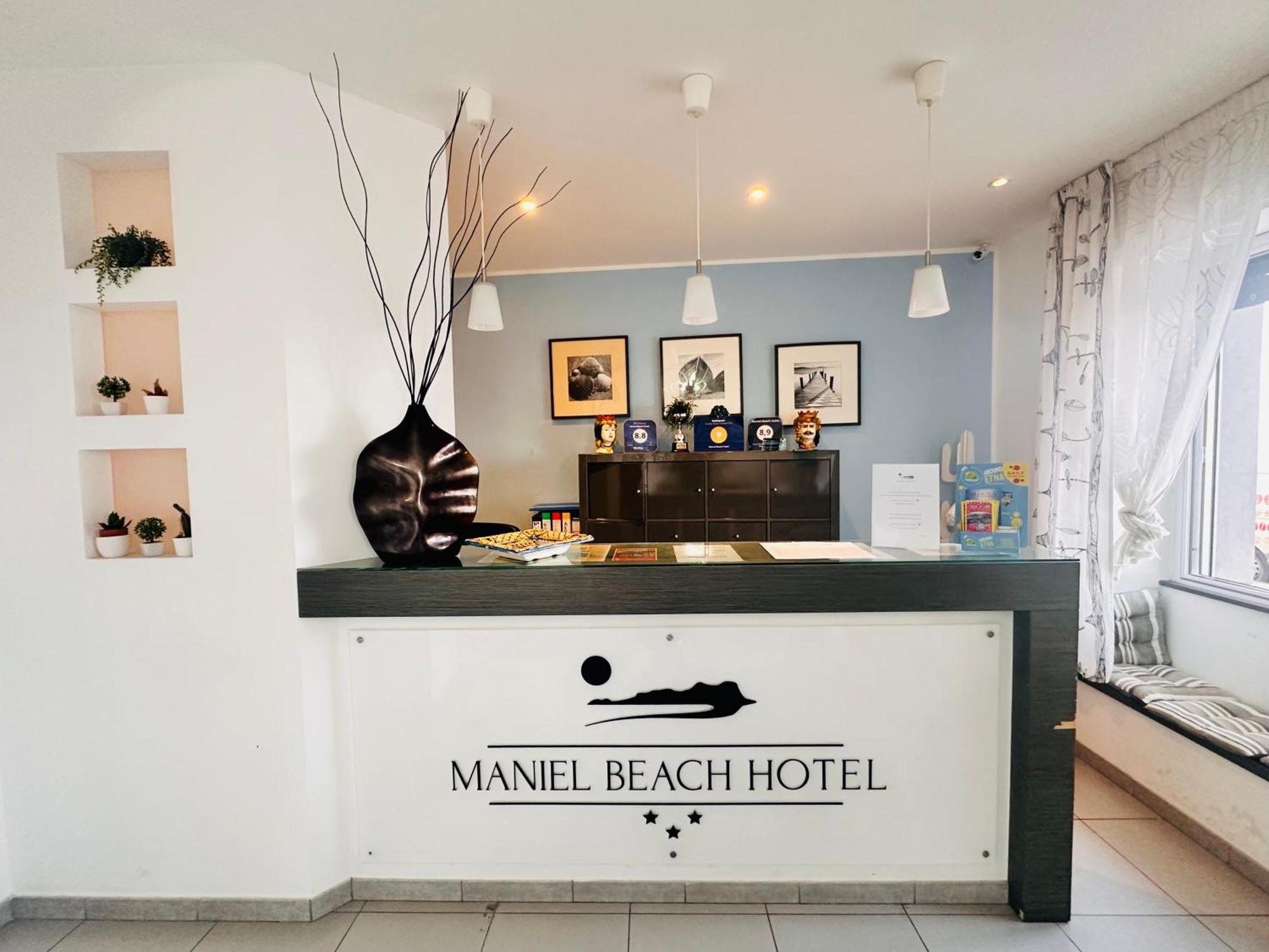 Maniel Beach Hotel Letojanni Eksteriør billede