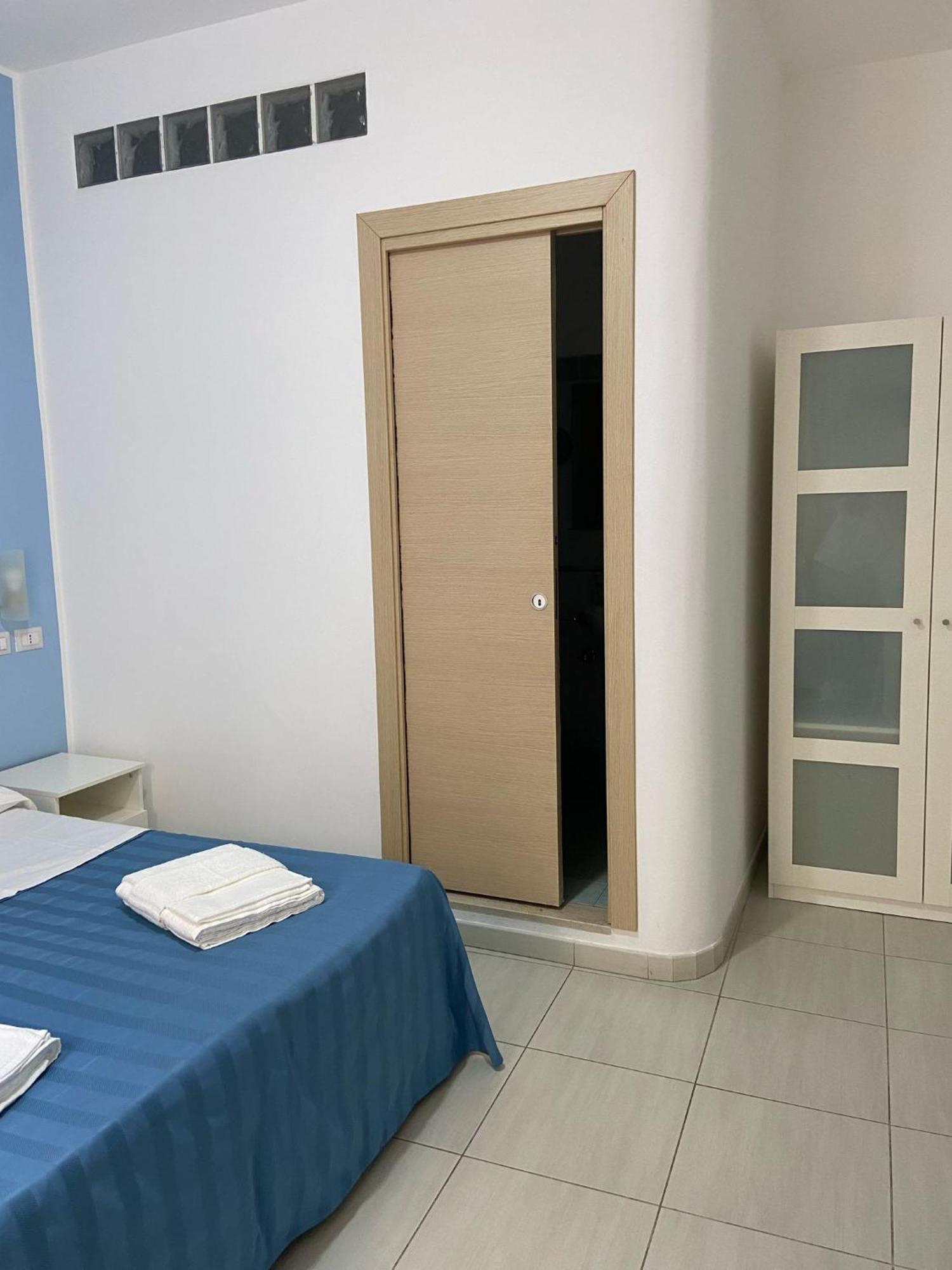 Maniel Beach Hotel Letojanni Eksteriør billede