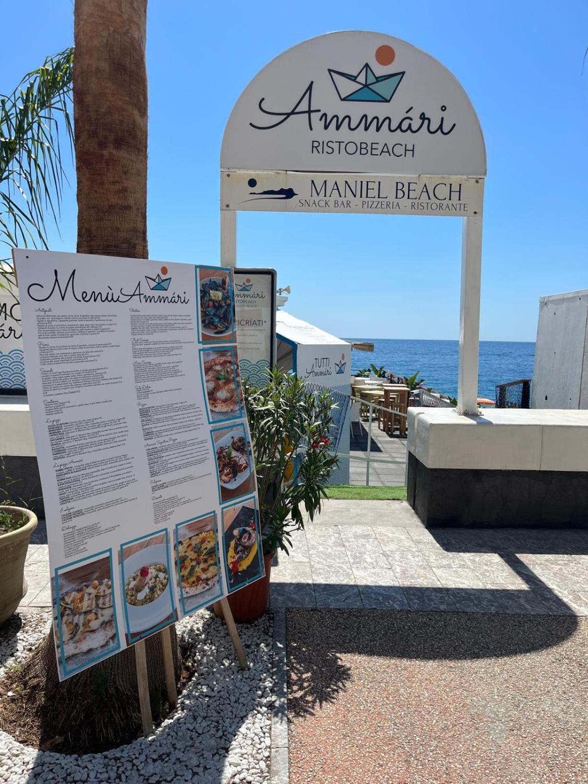 Maniel Beach Hotel Letojanni Eksteriør billede
