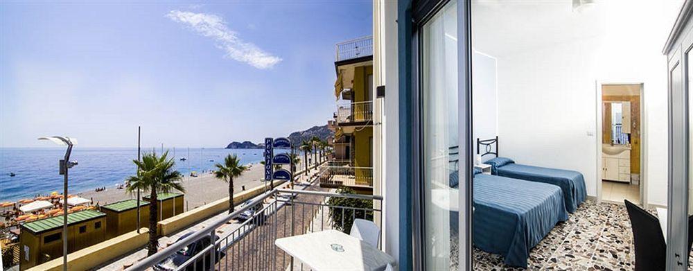 Maniel Beach Hotel Letojanni Eksteriør billede