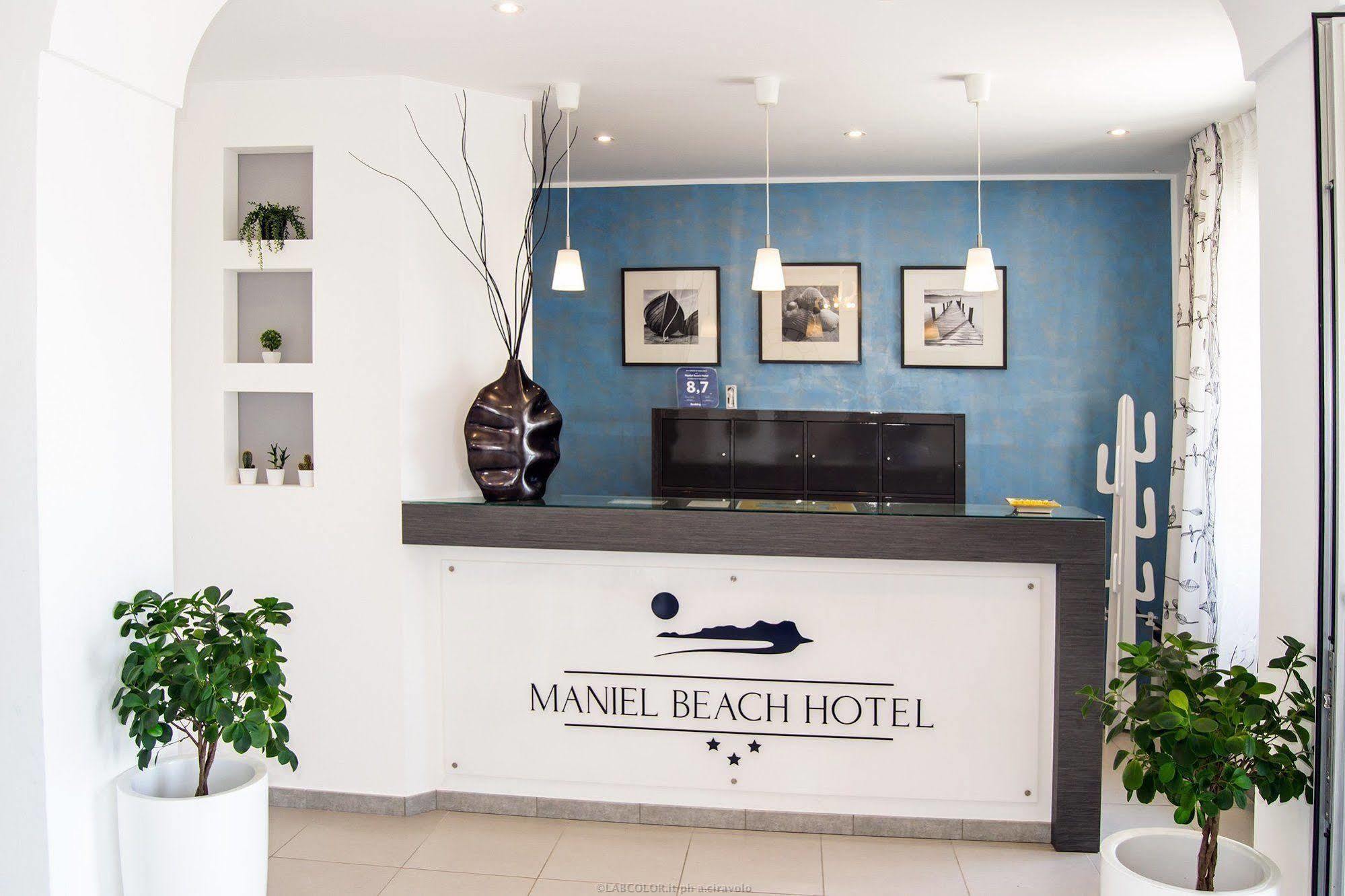 Maniel Beach Hotel Letojanni Eksteriør billede